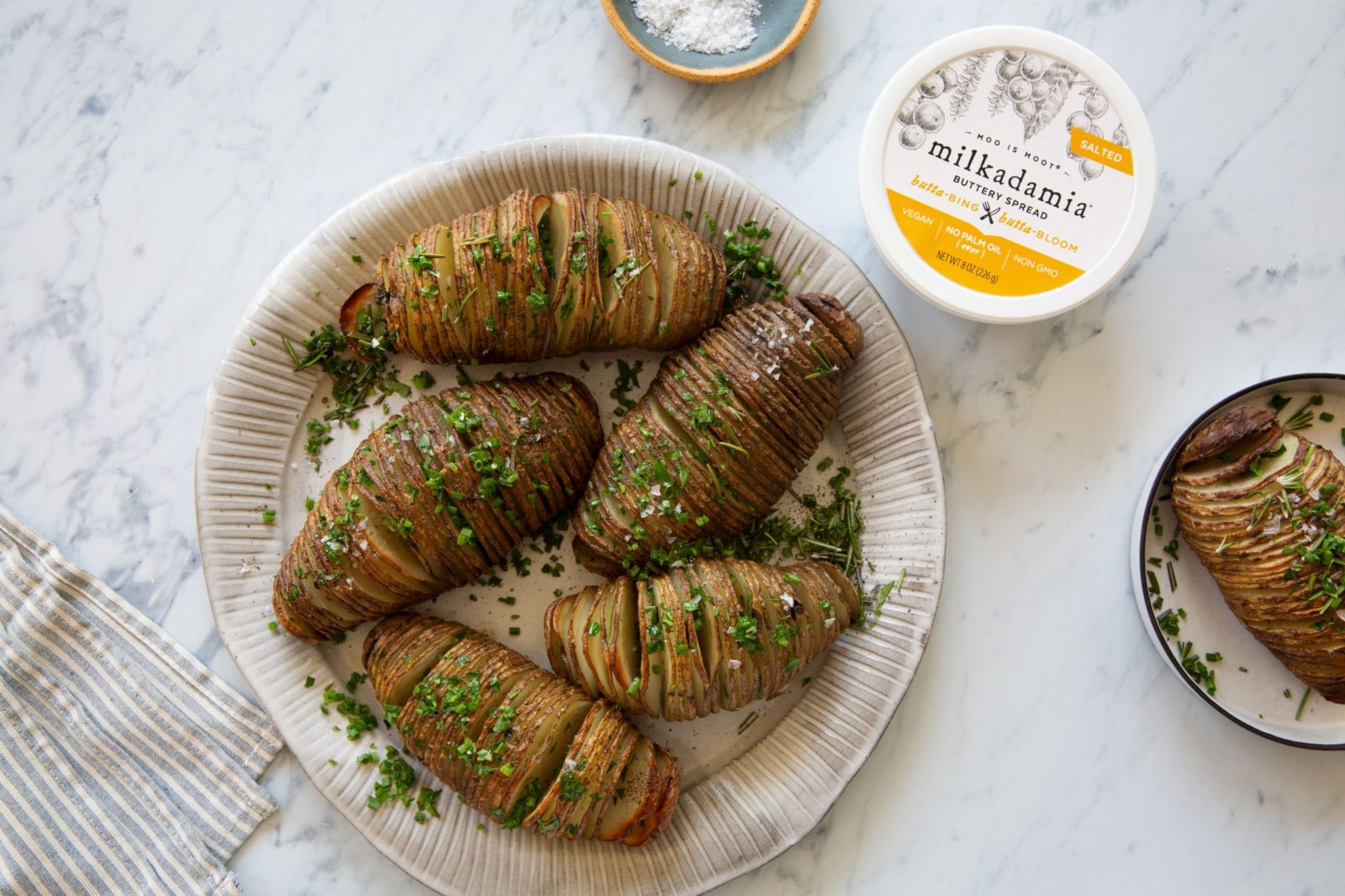 Easy Hasselback Potatoes - Hungry Healthy Happy