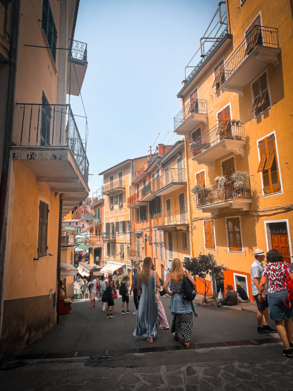 cinque terre streets