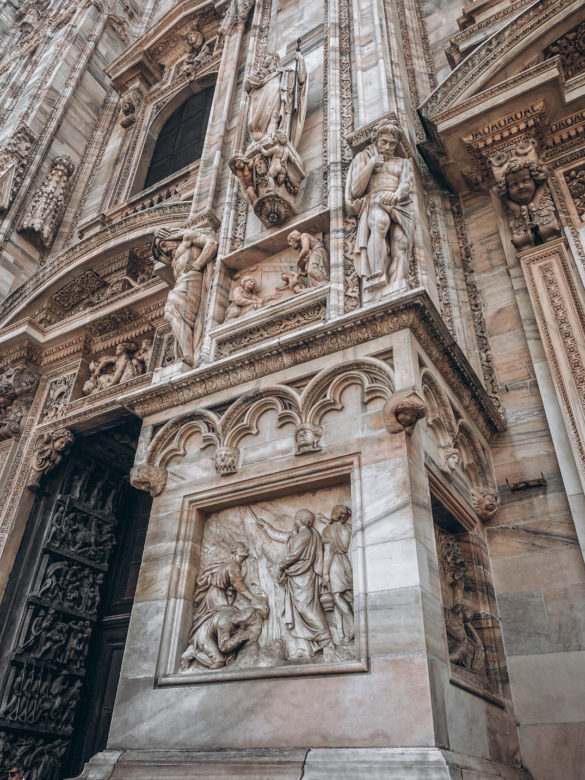 duomo statues